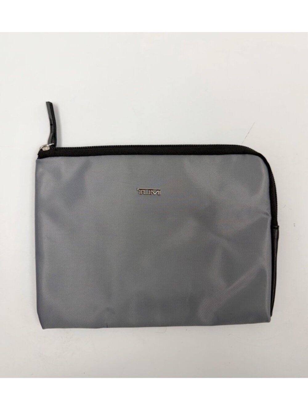 Tumi for Delta Travel Case Makeup Bag Women’s Grey